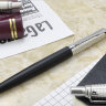 Ручка PARKER S0908860 Шариковая ручка Parker Jotter Premium K172, цвет: Satin Black SS Chiseled , стержень: Mblue (№ 144)