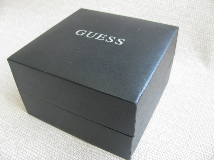 Коробка GUESS №2